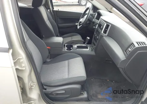 2008 Jeep Grand Cherokee Laredo z USA, uszkodzony, nr VIN 1J8GR48K68C153681